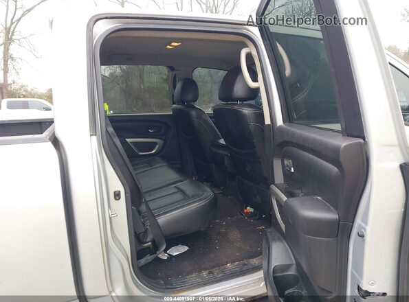 1N6BA1F3XHN519016 2017 NISSAN TITAN XD Silver 