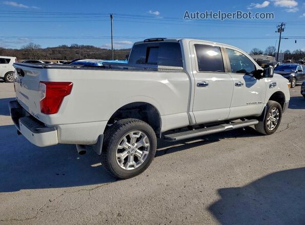 1N6BA1F46GN509137 2016 NISSAN TITAN Белый Передняя правая четверть