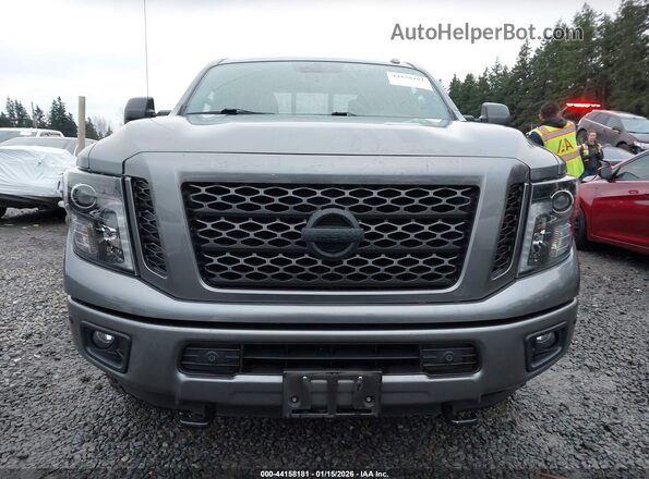 1N6BA1F4XJN550698 2018 NISSAN TITAN XD Gray Սարքավորումների վահանակի տեսք