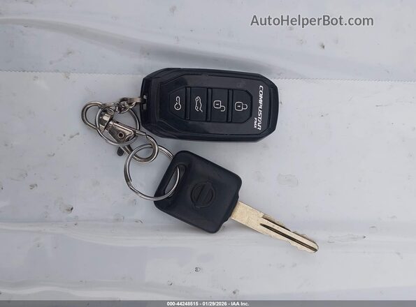 1N6BF0KM2HN805212 2017 NISSAN NV CARGO NV1500 White Вид панелі приладів