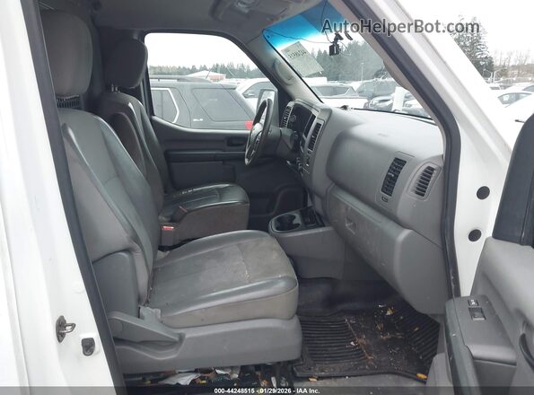 1N6BF0KM2HN805212 2017 NISSAN NV CARGO NV1500 White Вид салону спереду