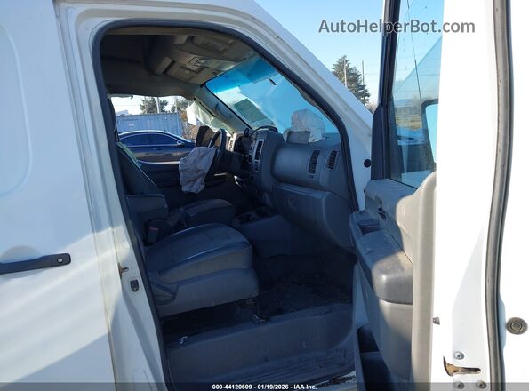 1N6BF0LY2GN813360 2016 NISSAN NV CARGO NV2500 HD Белый Вид салона спереди