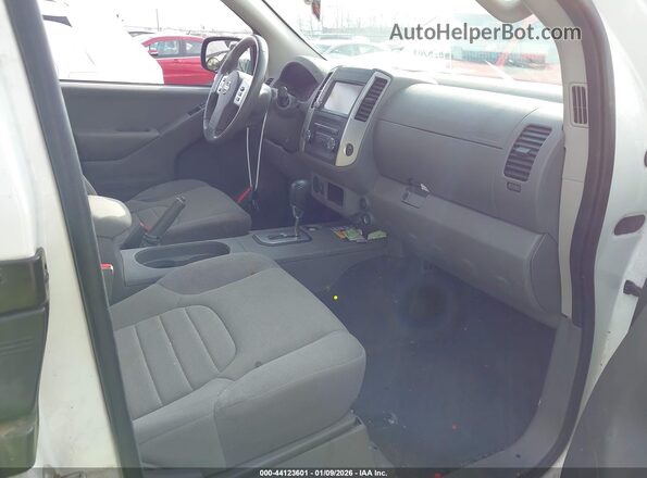 1N6ED0CE9MN709078 2021 NISSAN FRONTIER White Widok wnętrza z przodu