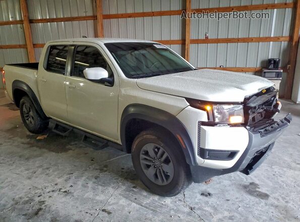 1N6ED1EKXSN629648 2025 NISSAN FRONTIER White Передня права чверть