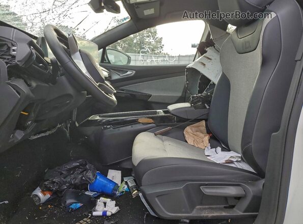 1V2BMPE89RC015367 2024 VOLKSWAGEN ID.4 White Front interior view