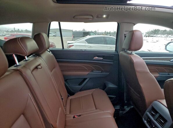 1V2BR2CA0PC513545 2023 VOLKSWAGEN ATLAS Серебряный Вид задней части салона