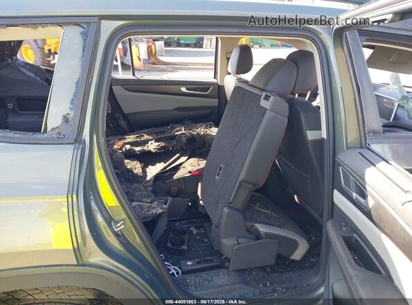 1V2CR2CA9SC556908 2025 VOLKSWAGEN ATLAS Black Widok naklejki z numerem VIN
