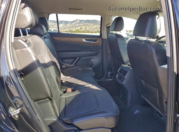 1V2DR2CA1RC565956 2024 VOLKSWAGEN ATLAS Black Vista interior trasera