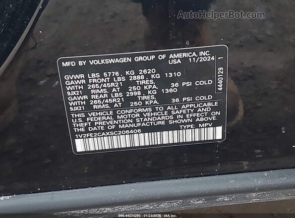 1V2FE2CAXSC206406 2025 VOLKSWAGEN ATLAS Black Vista del compartimento del motor