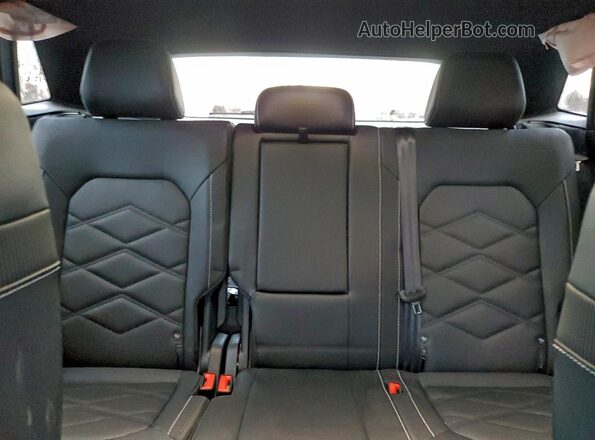 1V2HE2CAXSC218774 2025 VOLKSWAGEN ATLAS Черный Вид задних сидений
