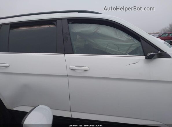 1V2HR2CA7RC593228 2024 VOLKSWAGEN ATLAS White უკანა სალონის ხედი