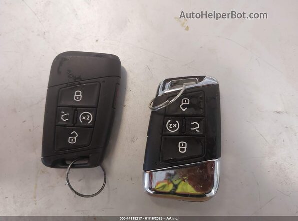 1V2JR2CA1PC548834 2023 VOLKSWAGEN ATLAS White Widok deski rozdzielczej