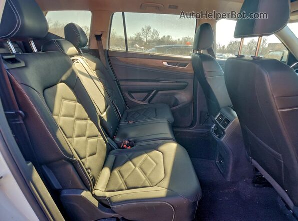 1V2KR2CA5SC535677 2025 VOLKSWAGEN ATLAS White Rear interior view