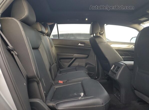 1V2MC2CA4LC207694 2020 VOLKSWAGEN ATLAS Silver Вид задньої частини салону