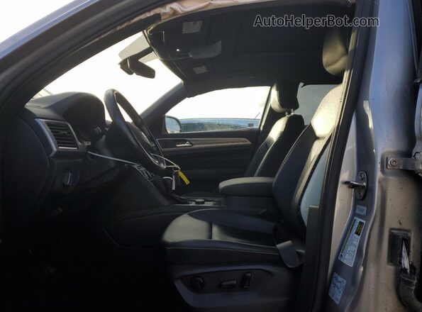 1V2MC2CA4LC207694 2020 VOLKSWAGEN ATLAS Silver Вид салону спереду