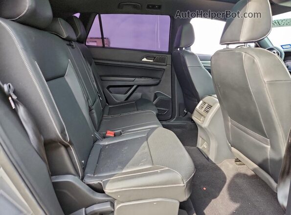 1V2ME2CA7LC209157 2020 VOLKSWAGEN ATLAS Silver Vista interior trasera