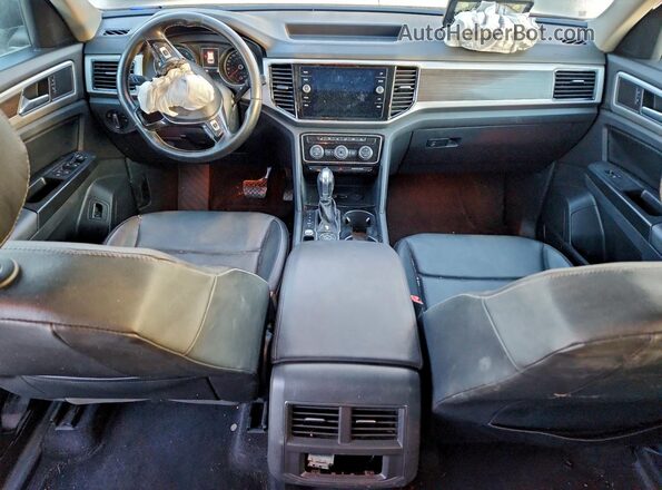 1V2MR2CA6JC549207 2018 VOLKSWAGEN ATLAS Black Vista del salpicadero