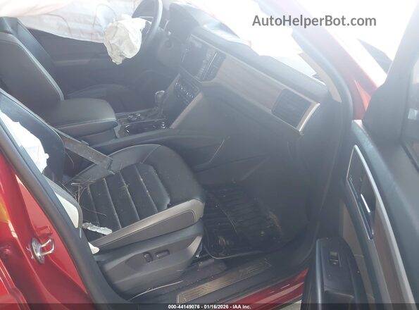 1V2TP2CA4MC587427 2021 VOLKSWAGEN ATLAS Red Front interior view