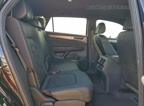 1V2WE2CA7RC222556 2024 VOLKSWAGEN ATLAS Black Widok tylnych siedzeń