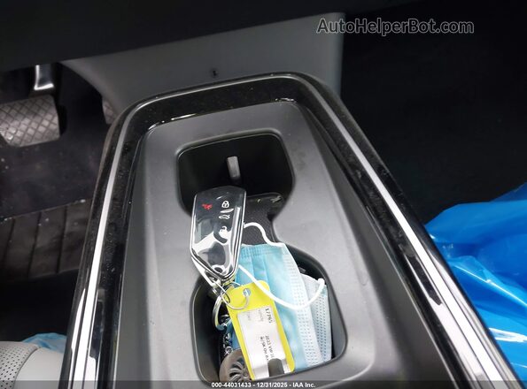 1V2WNPE82PC025587 2023 VOLKSWAGEN ID.4 White Vista del salpicadero