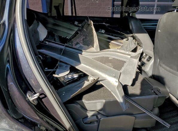 1V2WP2CA4LC500847 2020 VOLKSWAGEN ATLAS Black Widok tylnych siedzeń