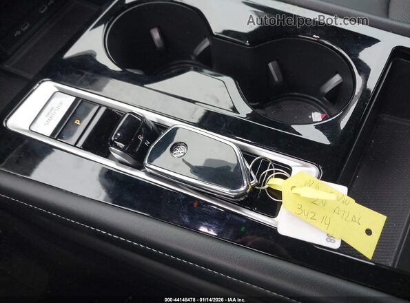 1V2WR2CA5RC561837 2024 VOLKSWAGEN ATLAS White Dashboard view