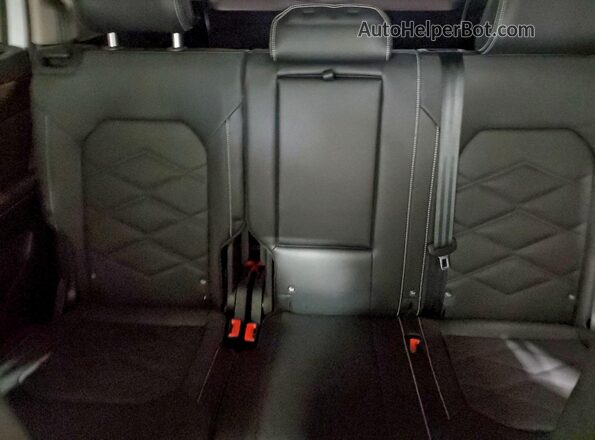 1V2WR2CA5SC565151 2025 VOLKSWAGEN ATLAS White Rear seats view