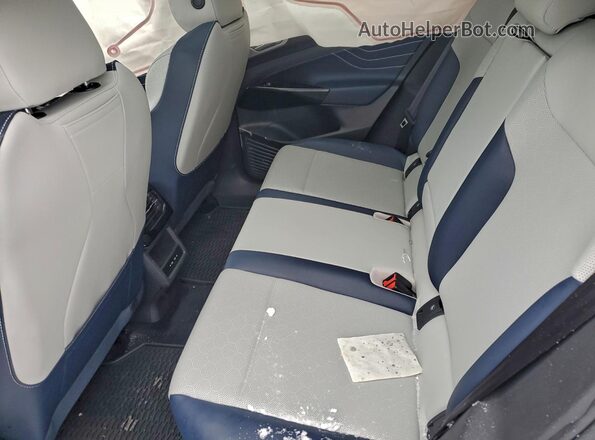 1V2WSPE86SC017042 2025 VOLKSWAGEN ID.4 Silver Vista de los asientos traseros