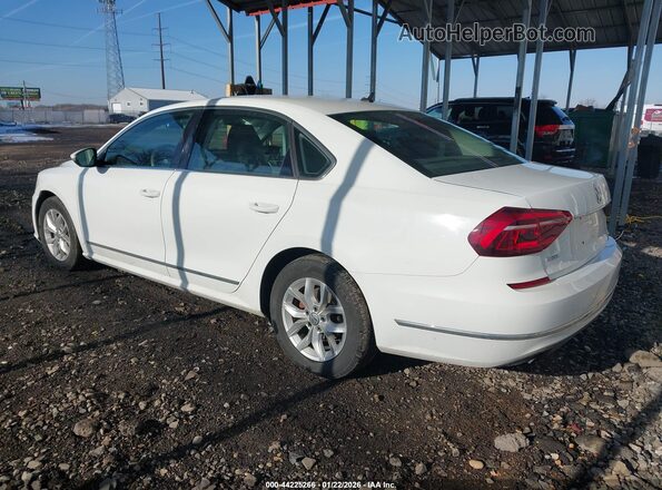 1VWAT7A39HC015214 2017 VOLKSWAGEN PASSAT White Tył lewy
