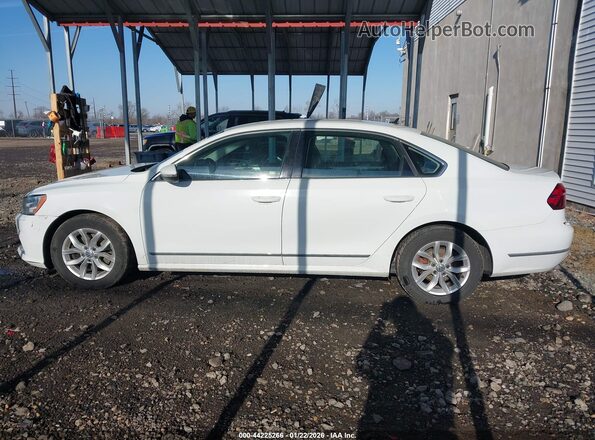 1VWAT7A39HC015214 2017 VOLKSWAGEN PASSAT White Widok wnętrza 360 stopni