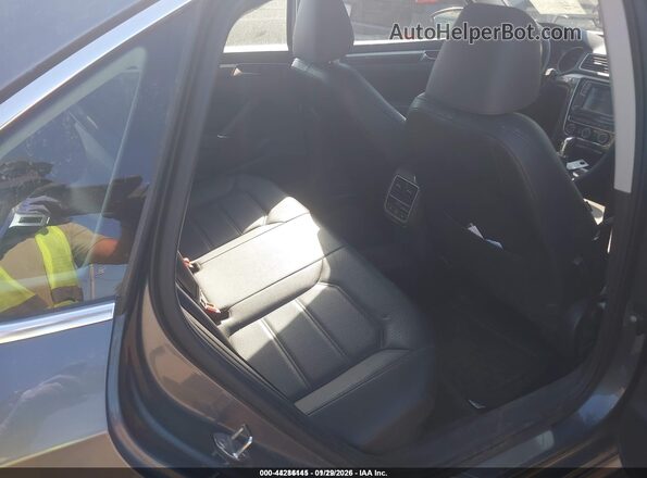 1VWBA7A34JC032034 2018 VOLKSWAGEN PASSAT Серый Вид наклейки с VIN-кодом
