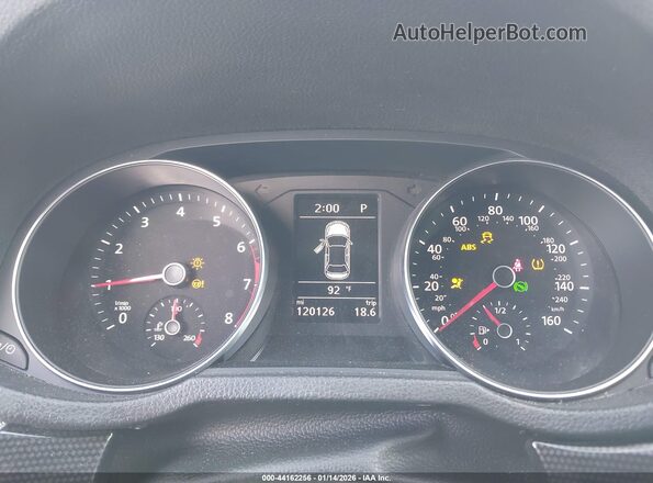 1VWJM7A32JC051183 2018 VOLKSWAGEN PASSAT Silver Widok tylnych siedzeń