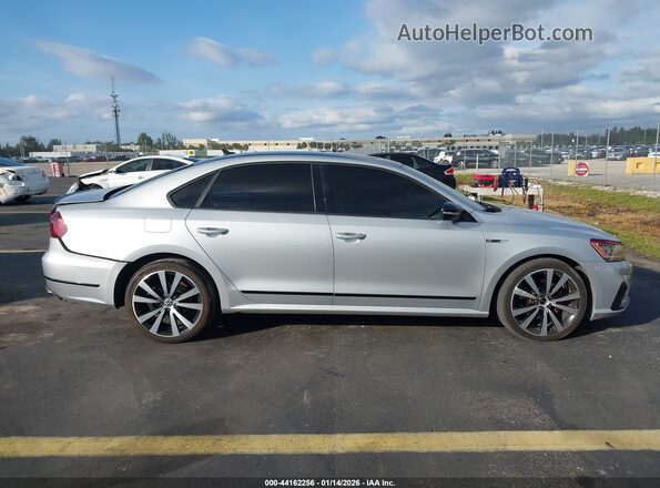 1VWJM7A32JC051183 2018 VOLKSWAGEN PASSAT Silver Widok wnętrza z tyłu