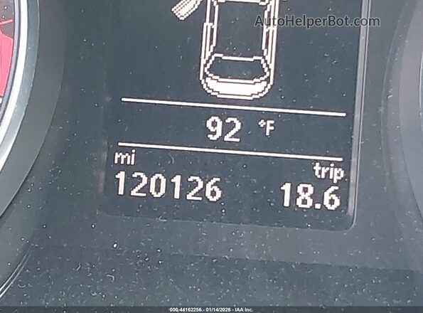 1VWJM7A32JC051183 2018 VOLKSWAGEN PASSAT Silver 