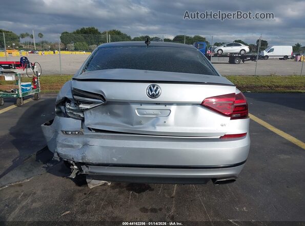 1VWJM7A32JC051183 2018 VOLKSWAGEN PASSAT Silver 