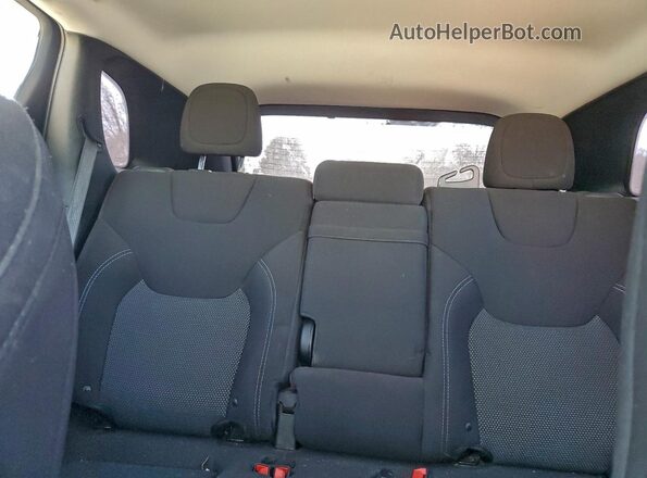 1C4PJLCB5KD332117 2019 JEEP GRAND CHER Silver Rear interior view