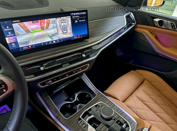 5UX23EM02T9158734 2026 BMW X7 White Vista interior de 360 grados