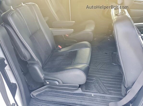 2C4RDGCG7HR784577 2017 DODGE CARAVAN White Vista del compartimento del motor