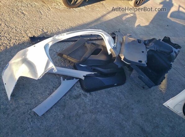 7SAYGDEEXTF377485 2026 TESLA MODEL White Widok wnętrza 360 stopni
