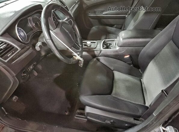 2C3CCAAG0JH320989 2018 CHRYSLER 300 Black Front interior view