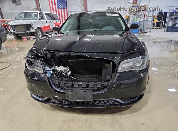2C3CCAAG0JH320989 2018 CHRYSLER 300 Black Front view