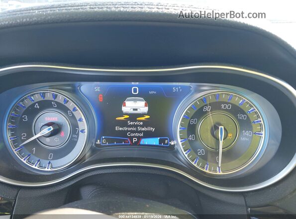 2C3CCAAG9PH538356 2023 CHRYSLER 300 White უკანა სავარძლების ხედი