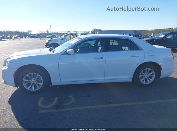 2C3CCAAG9PH538356 2023 CHRYSLER 300 White სალონის 360-გრადუსიანი ხედი