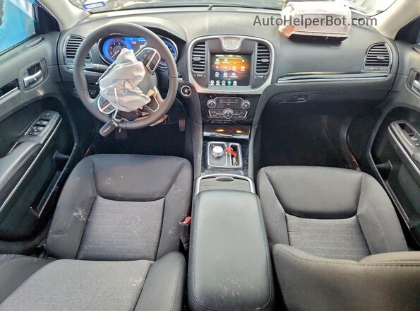 2C3CCAAGXPH706599 2023 CHRYSLER 300 Maroon Dashboard view