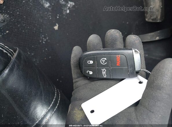 2C3CCABG0PH561121 2023 CHRYSLER 300 Gray Widok deski rozdzielczej