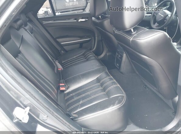 2C3CCABG0PH561121 2023 CHRYSLER 300 Gray Widok naklejki z numerem VIN