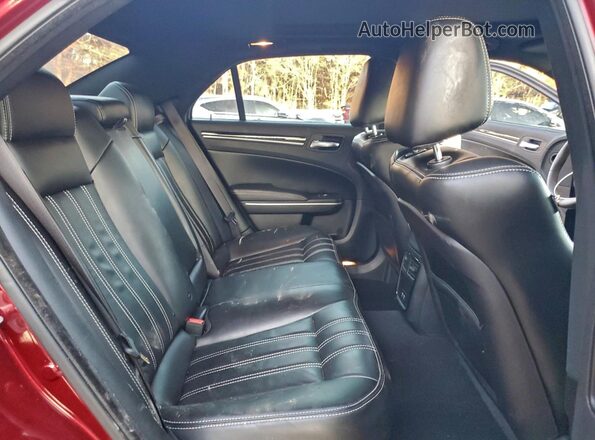2C3CCABG1PH565615 2023 CHRYSLER 300 Бордовый Вид задних сидений