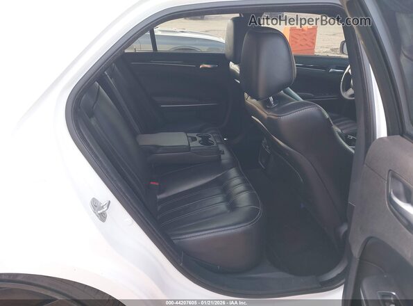 2C3CCABG2KH515525 2019 CHRYSLER 300 White VIN კოდის სტიკერის ხედი