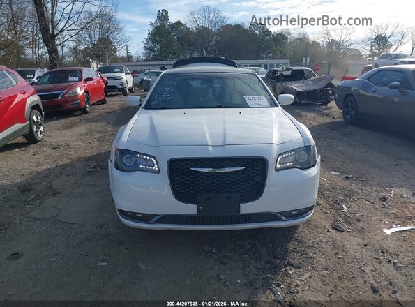 2C3CCABG2KH515525 2019 CHRYSLER 300 White ხელსაწყოთა პანელის ხედი