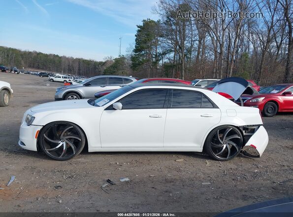 2C3CCABG2KH515525 2019 CHRYSLER 300 White სალონის 360-გრადუსიანი ხედი